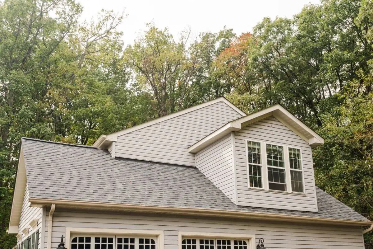 asphalt shingles, what is the best type of roofing.