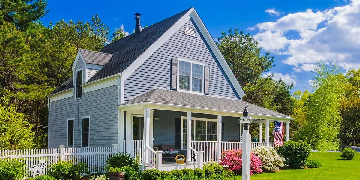 Is it Time to Replace Your Siding? What to Look For